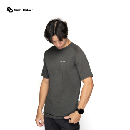 男款 Merino Air LOGO美麗諾羊毛短袖上衣 120g｜橄欖綠