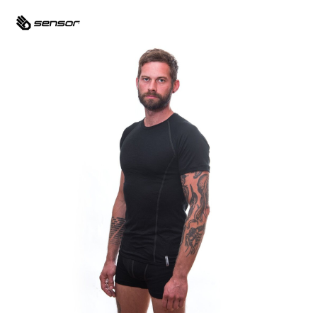 男款 Merino Active 美麗諾羊毛短袖上衣 160g｜黑色