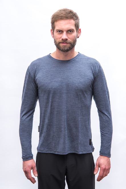 M 美麗諾羊毛長袖排汗上衣(155g)